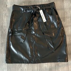 NWT Lulumilac Black Faux Leather Tie-Waist Skirt Large
